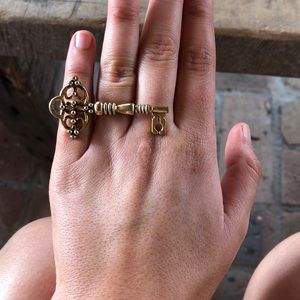 House of Harlow Ring!!!